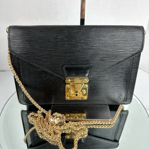 Louis Vuitton Handbags - Louis Vuitton Black Epi Women's Bag with Gold Accents Unbranded Chain